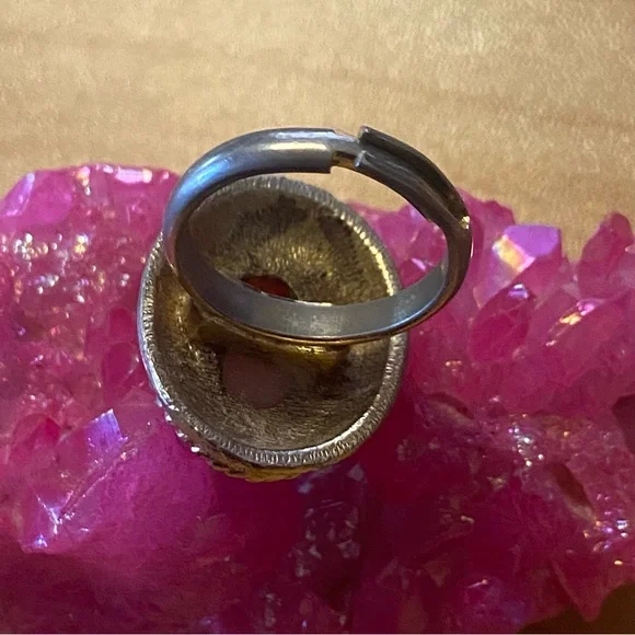 Vintage Adjustable Cameo Ring - Picture 2 of 3